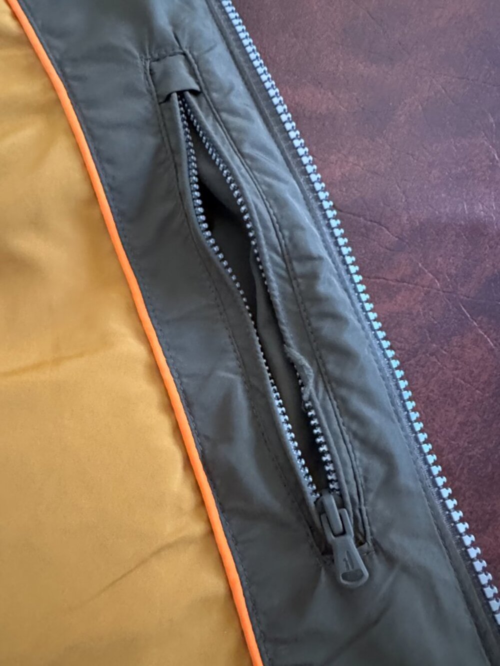 Johnnie-O Santa Monica * California X-Large Men's BELFRY Vest in Mangrove - Picture 9 of 12